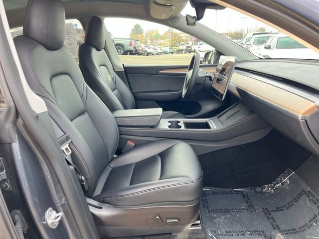 Used 2022 Tesla Model Y Long Range image 10