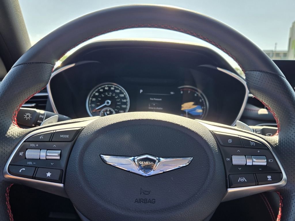 Used 2023 Genesis G70 2.0T w/ Sport Prestige Package RWD image 21