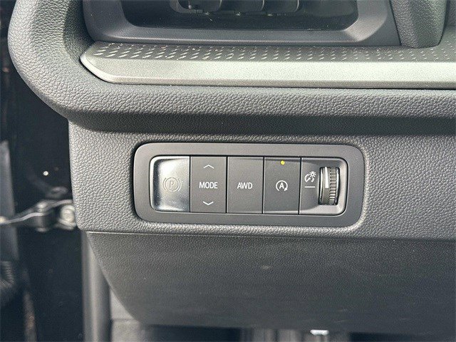 Used 2025 Chevrolet Traverse LT w/ Enhanced Driving Package image 27