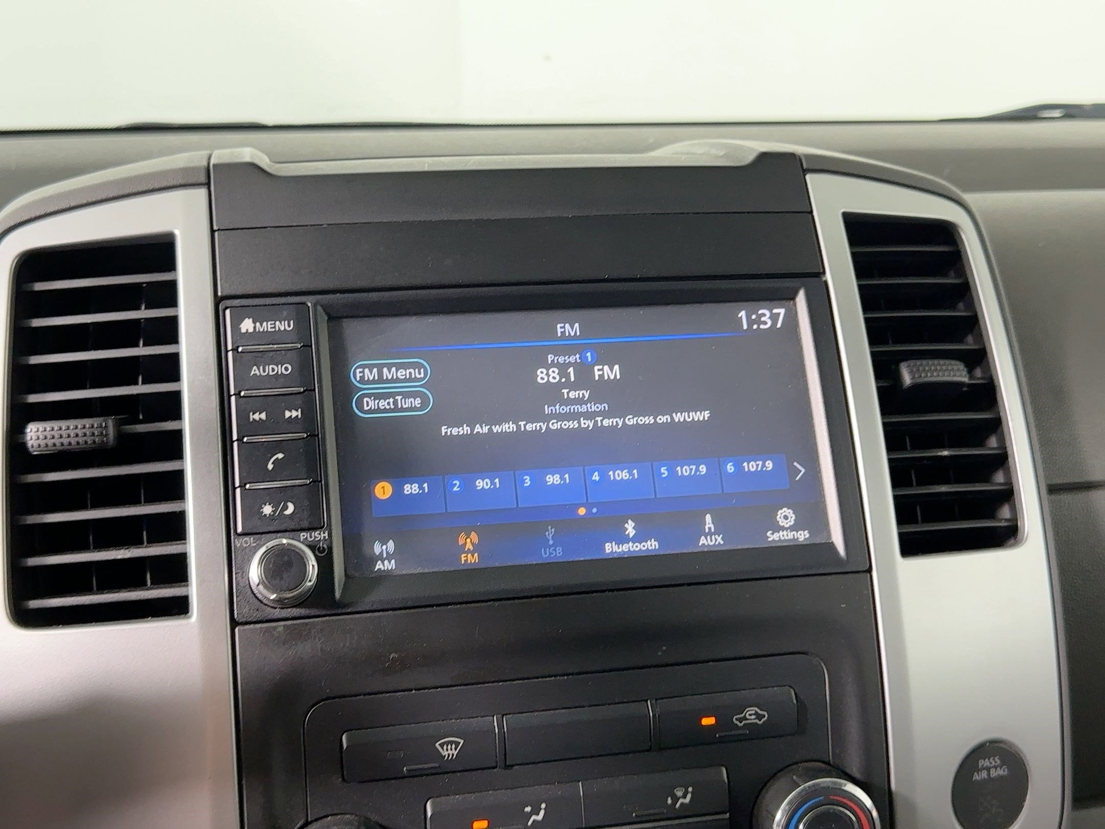 Used 2021 Nissan Frontier SV image 21