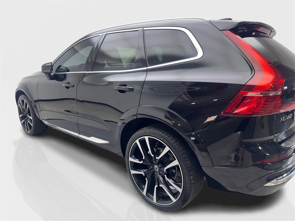 Used 2022 Volvo XC60 B5 Inscription w/ Protection Package Premier image 14