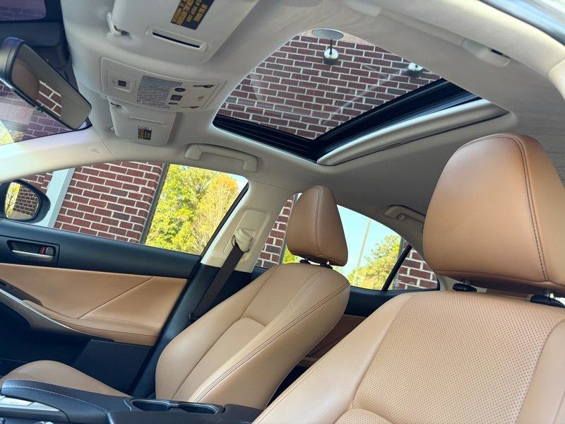 Used 2017 Lexus IS 300 AWD w/ Navigation System Package image 33