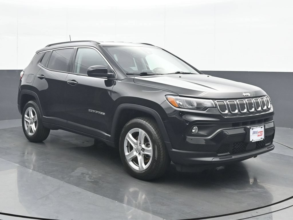 Used 2022 Jeep Compass Latitude w/ Convenience Group AWD/4WD image 9