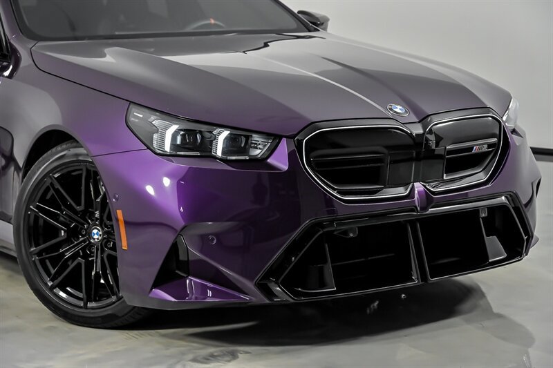 Used 2026 BMW M5 w/ Carbon Package AWD/4WD image 3