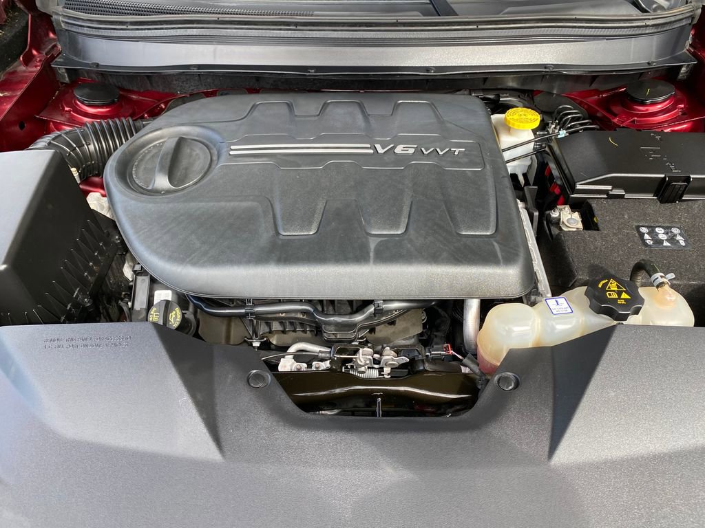 Used 2021 Jeep Cherokee Trailhawk w/ Technology Group AWD/4WD image 18