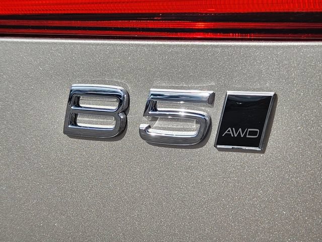 New 2026 Volvo XC60 B5 Ultra w/ Protection Package Premier AWD/4WD image 17