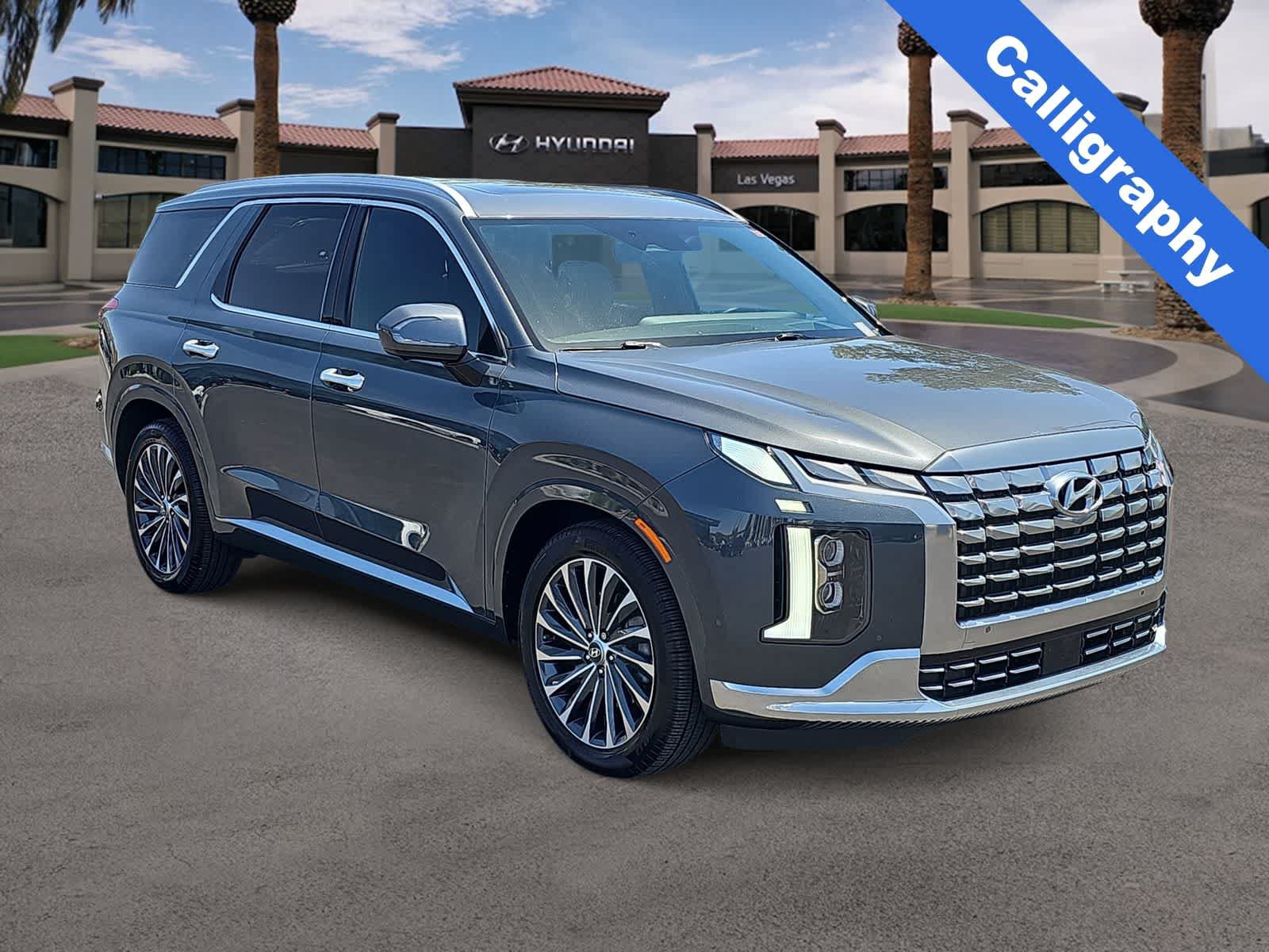 Certified 2023 Hyundai Palisade Calligraphy FWD image 2