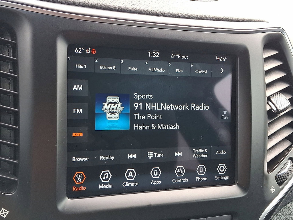 Certified 2022 Jeep Cherokee Latitude Lux w/ Mopar Interior Package image 14