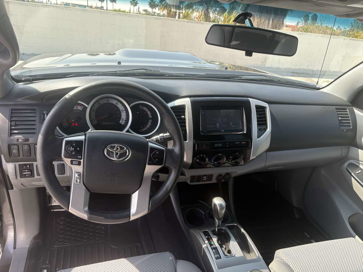 Used 2014 Toyota Tacoma PreRunner image 25