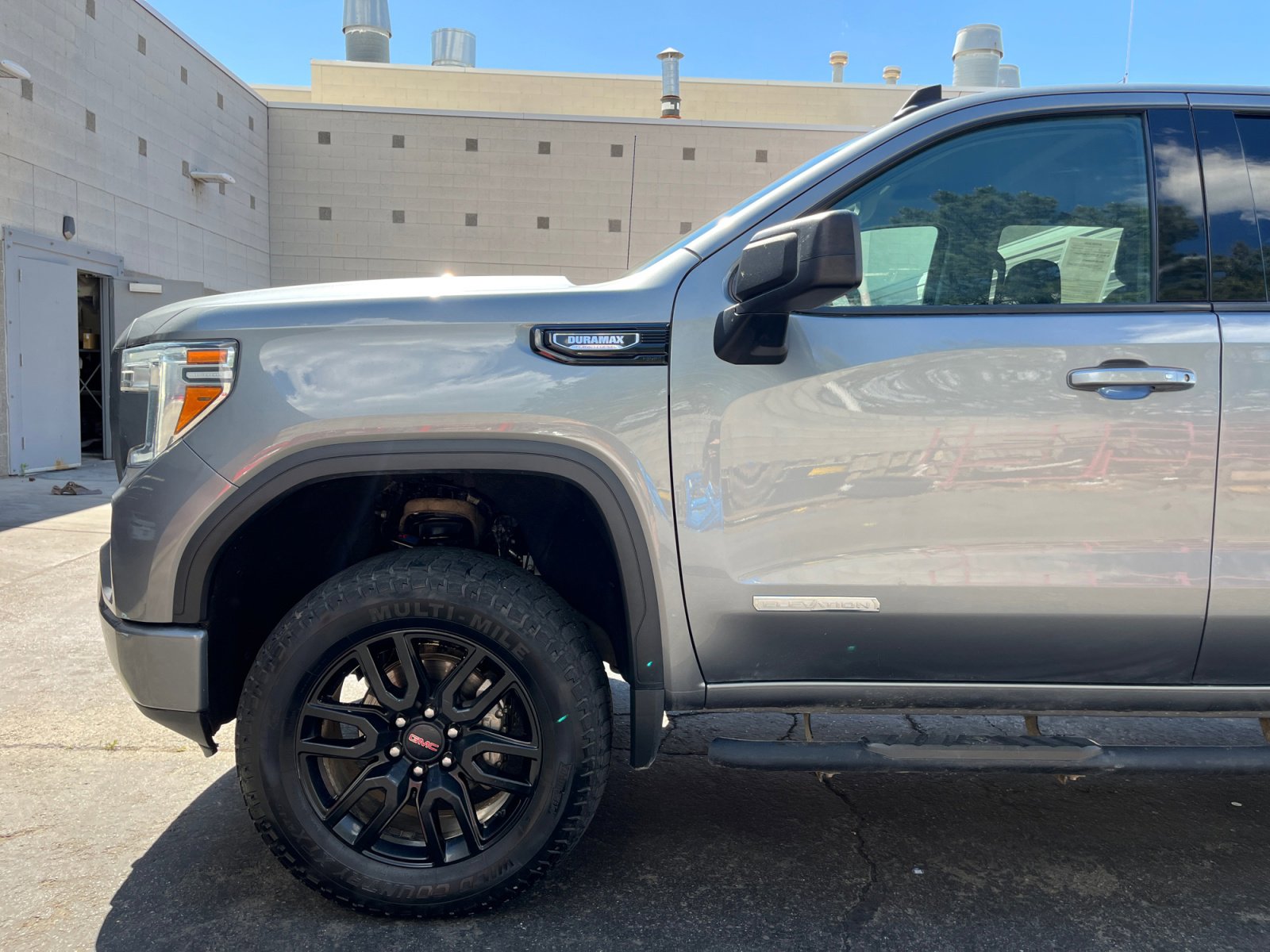 Used 2021 GMC Sierra 1500 Elevation w/ X31 Off-Road Package AWD/4WD image 9