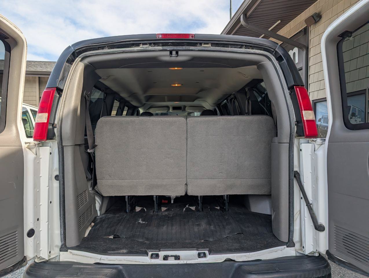 Used 2013 GMC Savana 2500 LS w/ Power Package RWD image 22