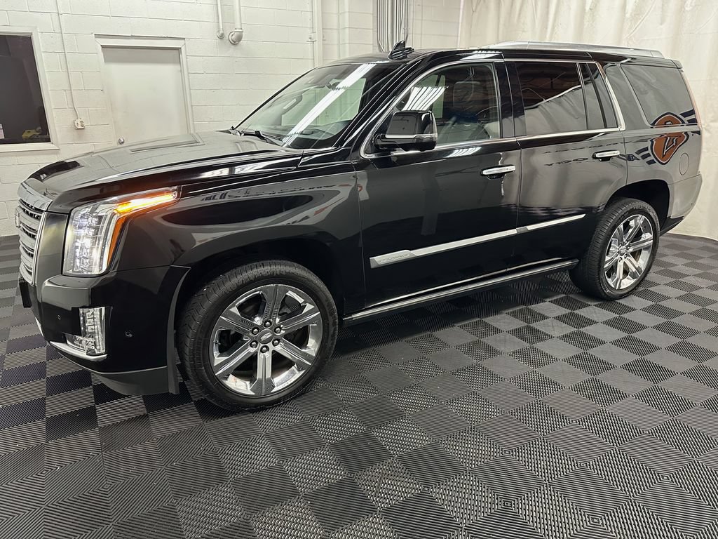 Used 2017 Cadillac Escalade Platinum AWD/4WD image 5