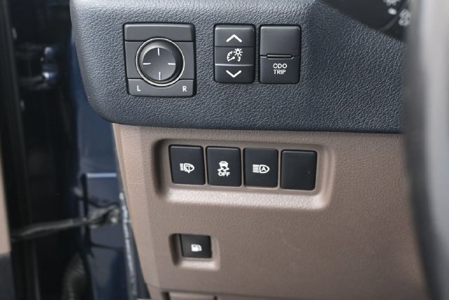 Used 2020 Lexus GX 460 Premium w/ Premium Package AWD/4WD image 14