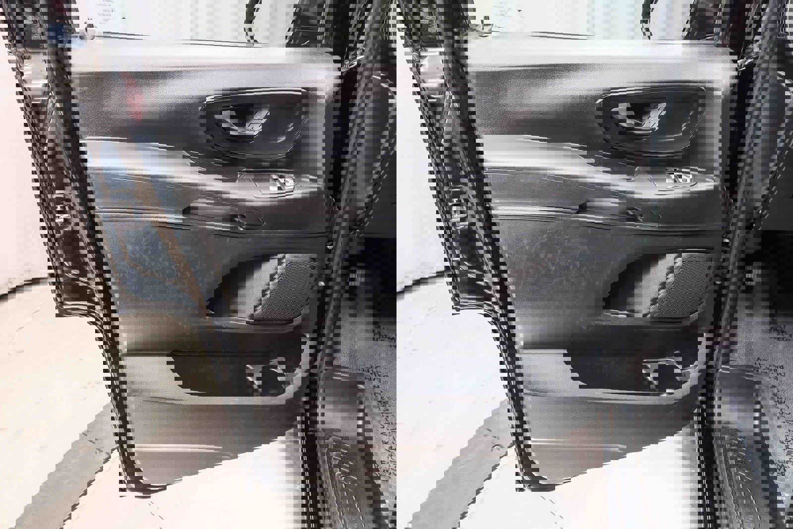 Used 2023 Mercedes-Benz Metris Passenger image 24