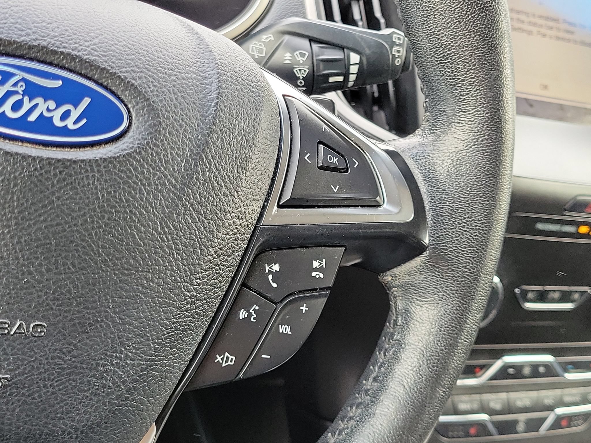 Used 2019 Ford Edge SEL w/ Equipment Group 201A AWD/4WD image 12