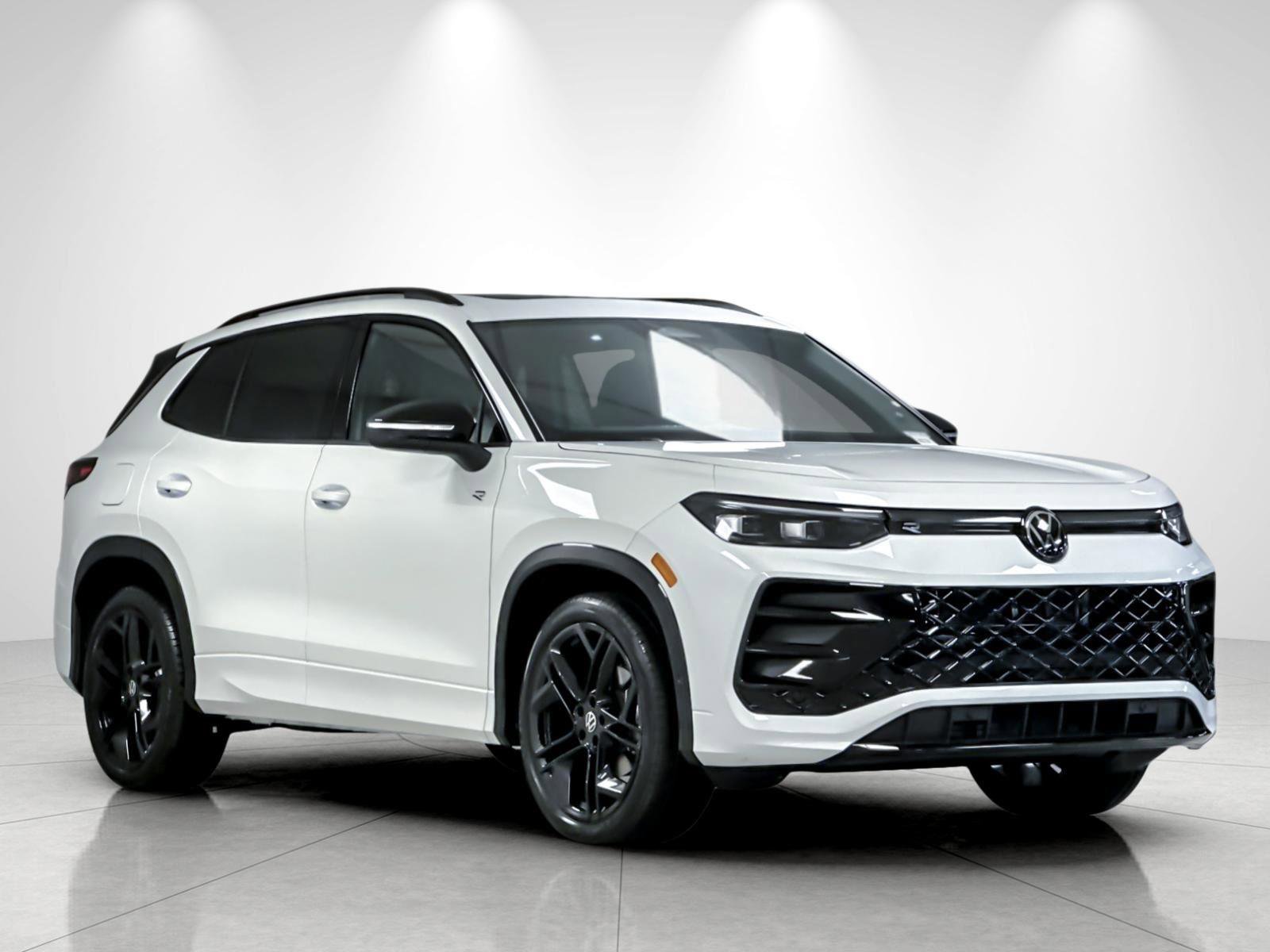 New 2026 Volkswagen Tiguan SE R-Line FWD image 7
