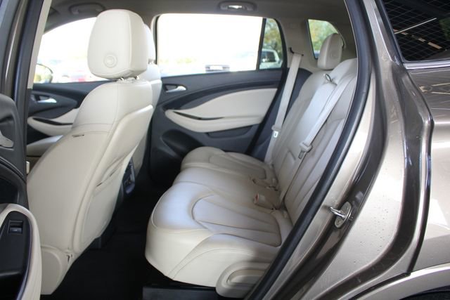 Used 2018 Buick Envision Premium w/ Driver Confidence Package image 32