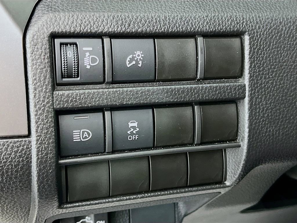 Used 2025 Toyota Tacoma TRD Sport AWD/4WD image 13