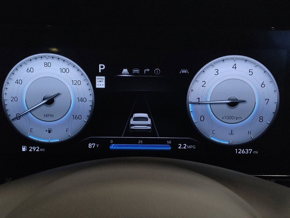 Used 2025 Hyundai Elantra SEL FWD image 23