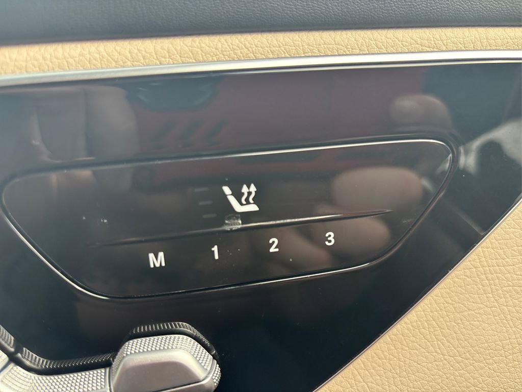 Used 2023 Mercedes-Benz GLC 300 image 35