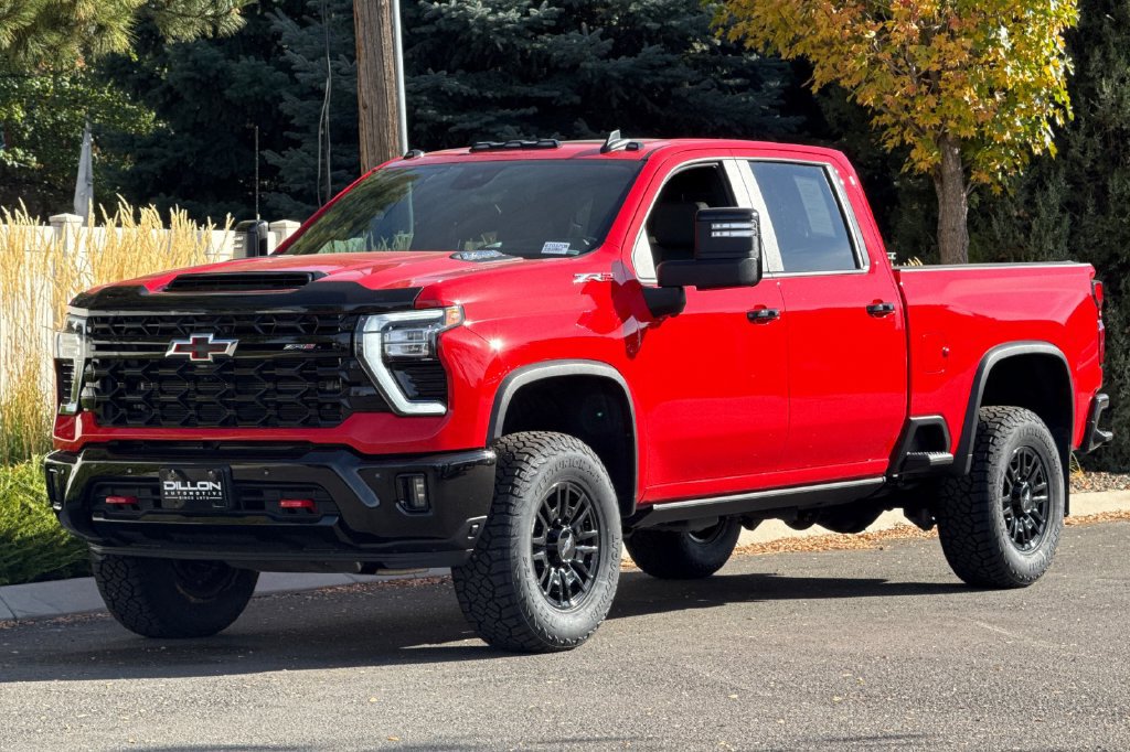 Used 2025 Chevrolet Silverado 2500 ZR2 w/ Technology Package AWD/4WD image 11