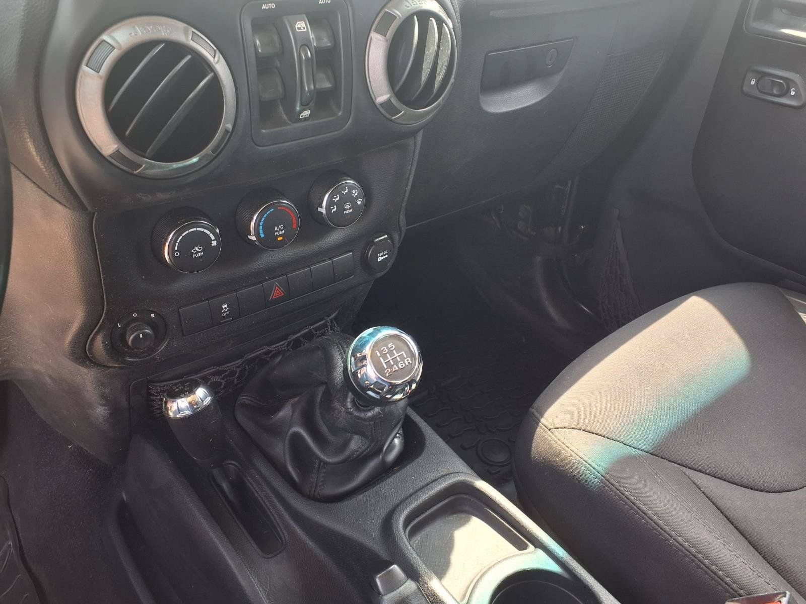 Used 2014 Jeep Wrangler Unlimited Sport AWD/4WD image 25