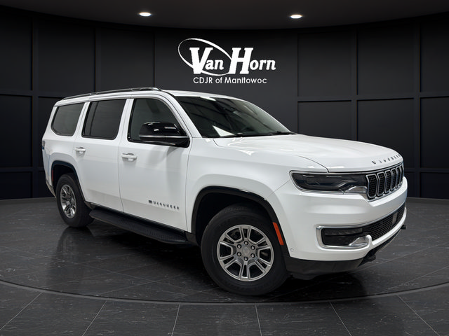 Used 2023 Jeep Wagoneer 4WD image 1
