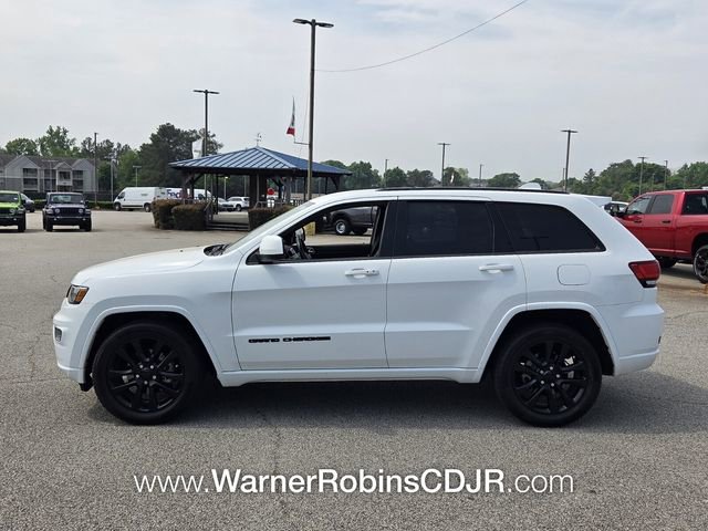 Used 2020 Jeep Grand Cherokee Altitude image 4