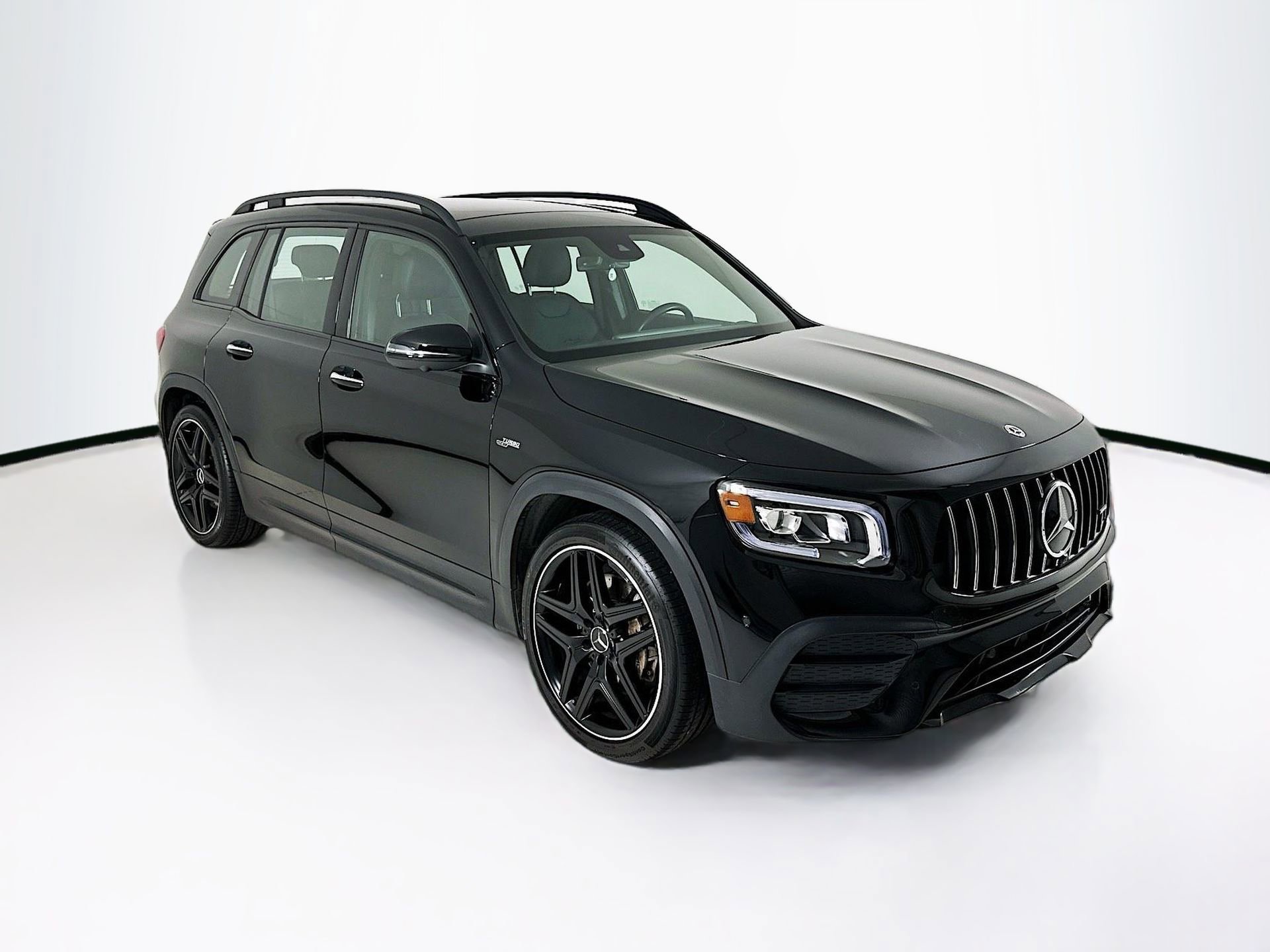 Used 2022 Mercedes-Benz GLB 35 AMG 4MATIC image 1