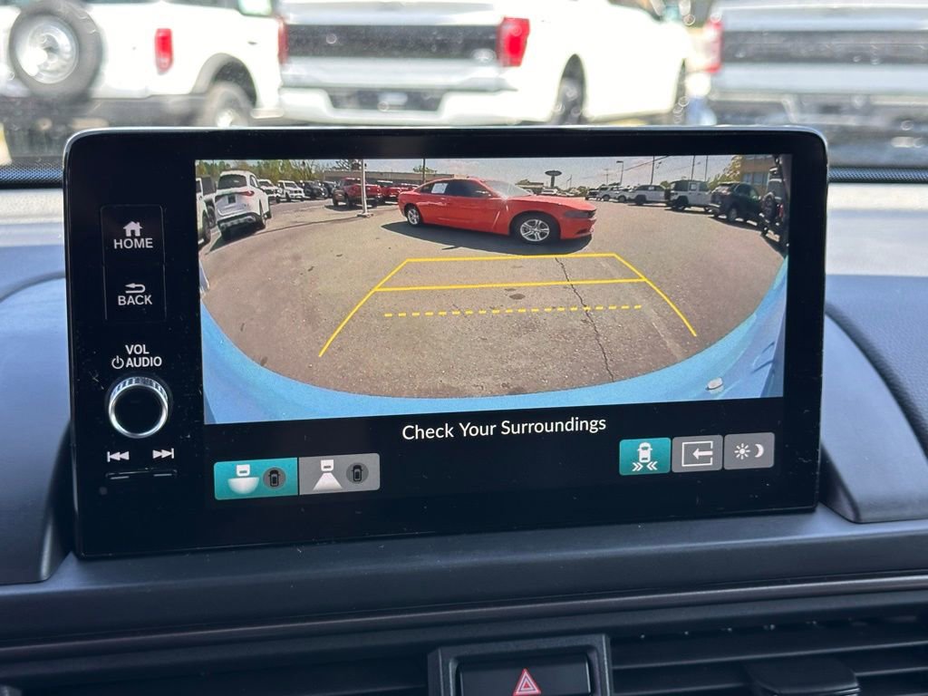 Used 2023 Honda Pilot TrailSport image 5