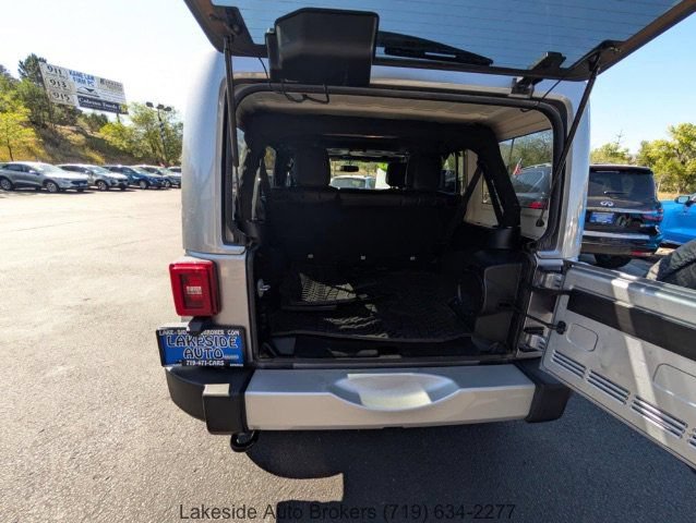 Used 2013 Jeep Wrangler Unlimited Sahara w/ Connectivity Group AWD/4WD image 25