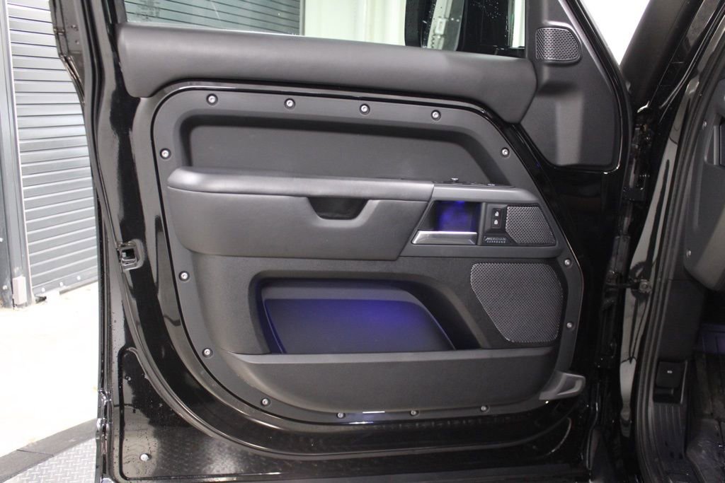 Used 2020 Land Rover Defender 110 X AWD/4WD image 15