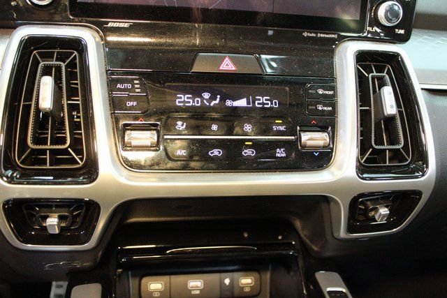 Used 2022 Kia Sorento SX image 29