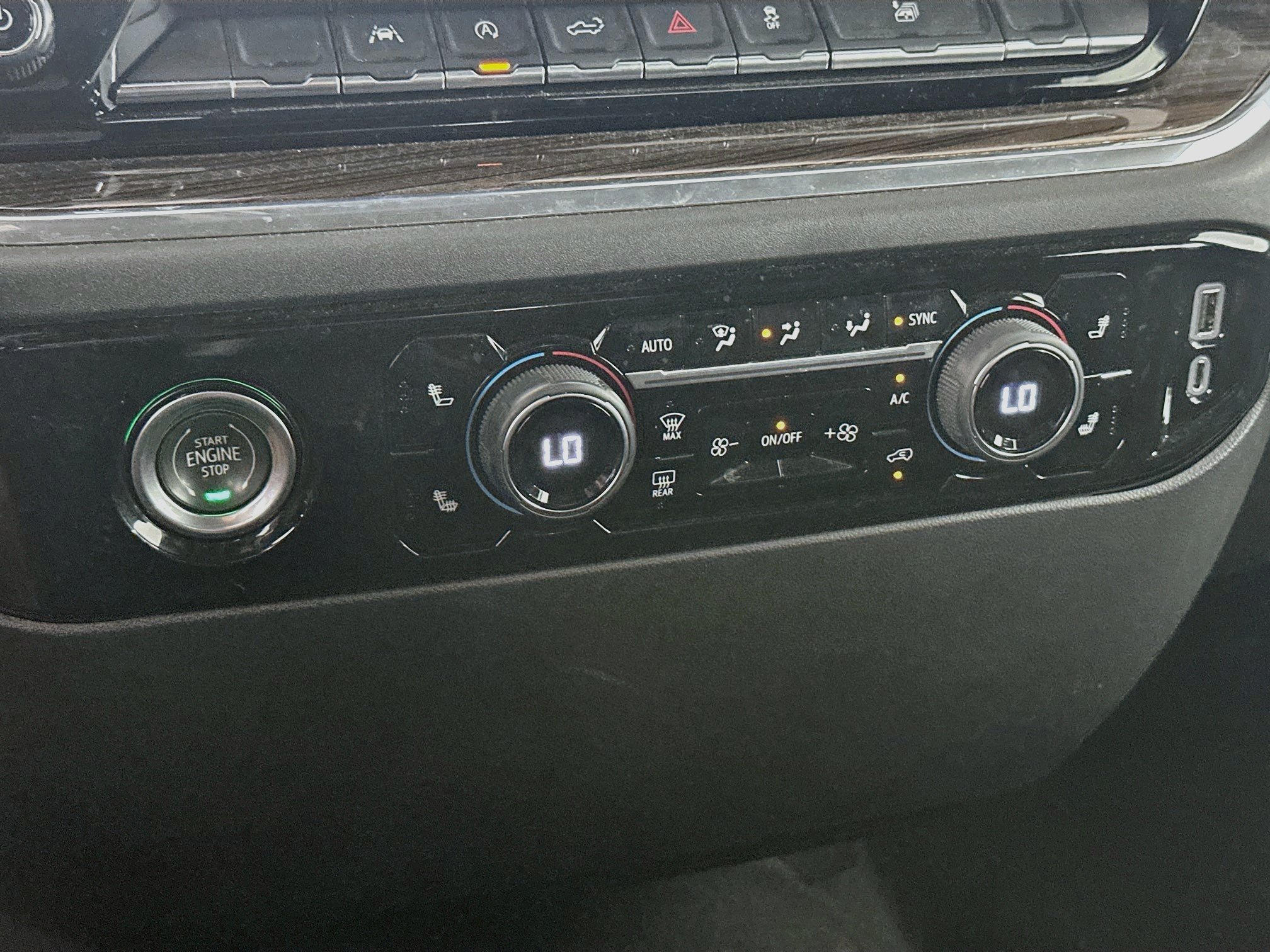 Used 2023 Chevrolet Silverado 1500 LT AWD/4WD image 23