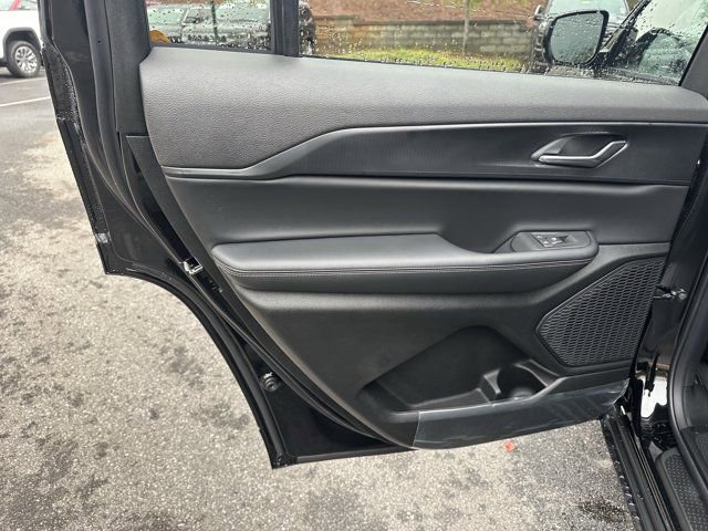 New 2025 Jeep Grand Cherokee L Altitude image 20