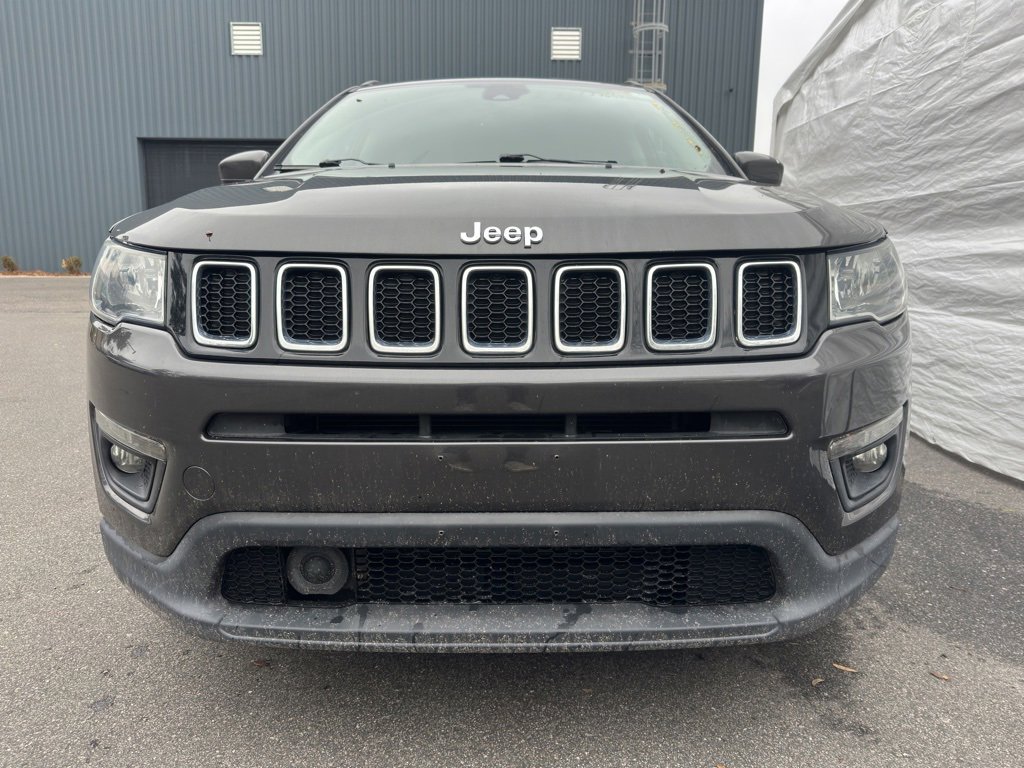 Used 2020 Jeep Compass Latitude image 2