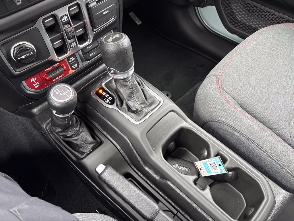 New 2027 Jeep Wrangler Unlimited Rubicon AWD/4WD image 28