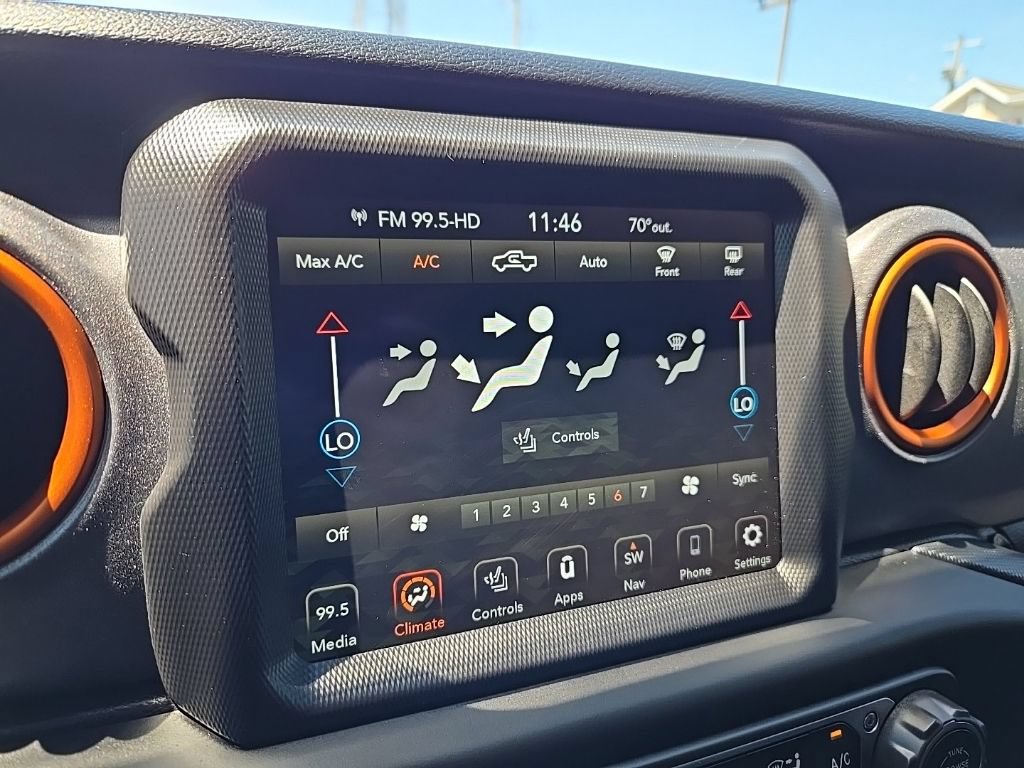 Used 2021 Jeep Gladiator Mojave AWD/4WD image 29