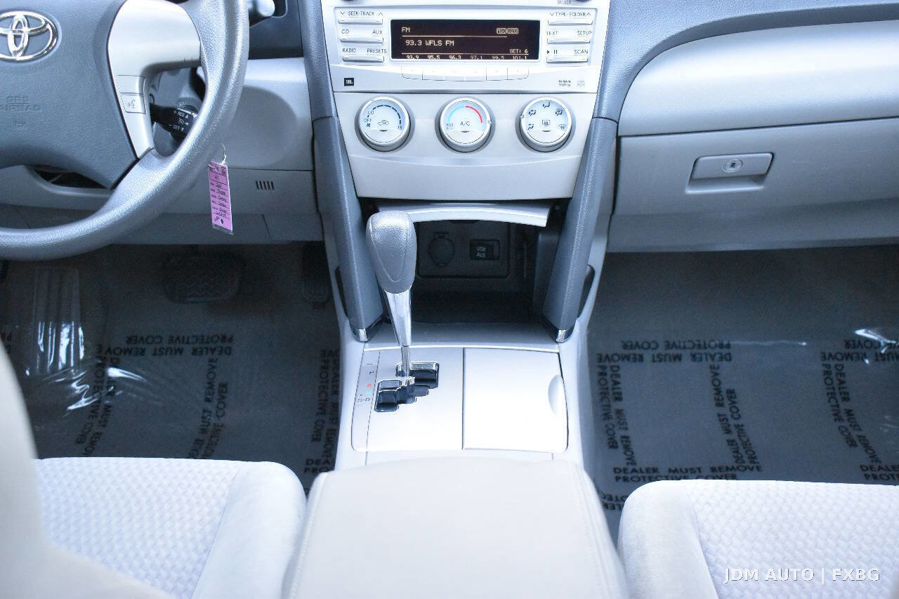 Used 2011 Toyota Camry LE w/ LE Extra-Value Pkg FWD image 28