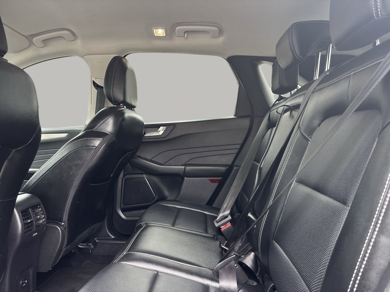 Used 2022 Ford Escape SEL image 17