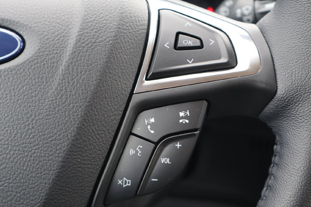 Used 2024 Ford Edge SEL w/ Convenience Package AWD/4WD image 7