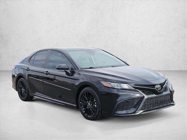 Used 2022 Toyota Camry SE w/ Carpet Mat Package (TMS) FWD image 3