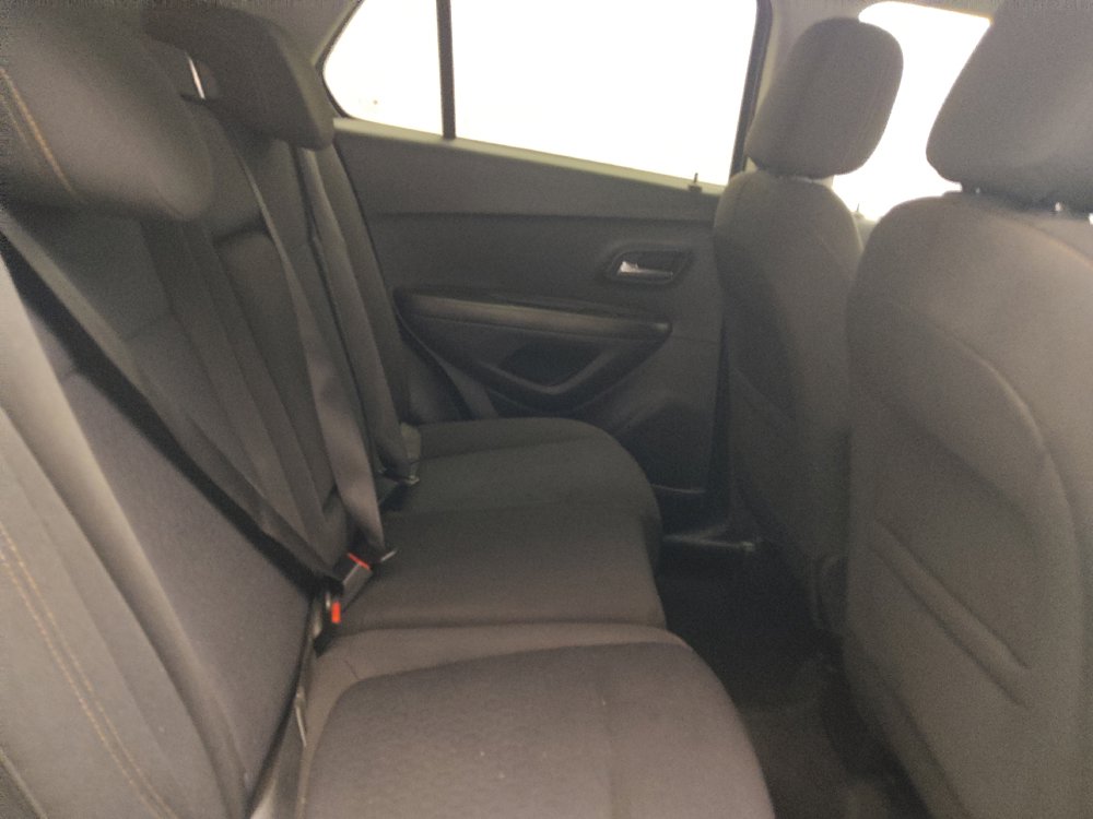 Used 2022 Chevrolet Trax LS w/ Tint and Cruise Package FWD image 19