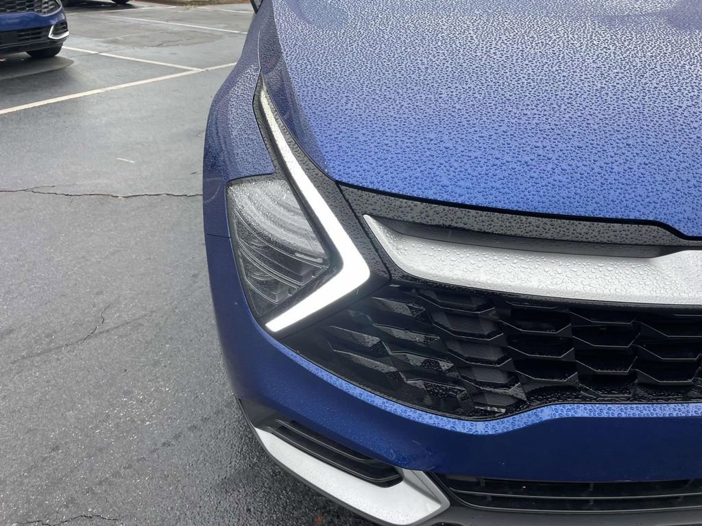 Used 2025 Kia Sportage EX w/ Premium Package image 17