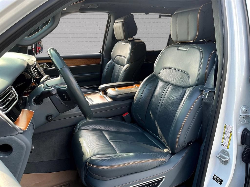 Used 2022 Jeep Grand Wagoneer Series II w/ Premium Group II AWD/4WD image 19