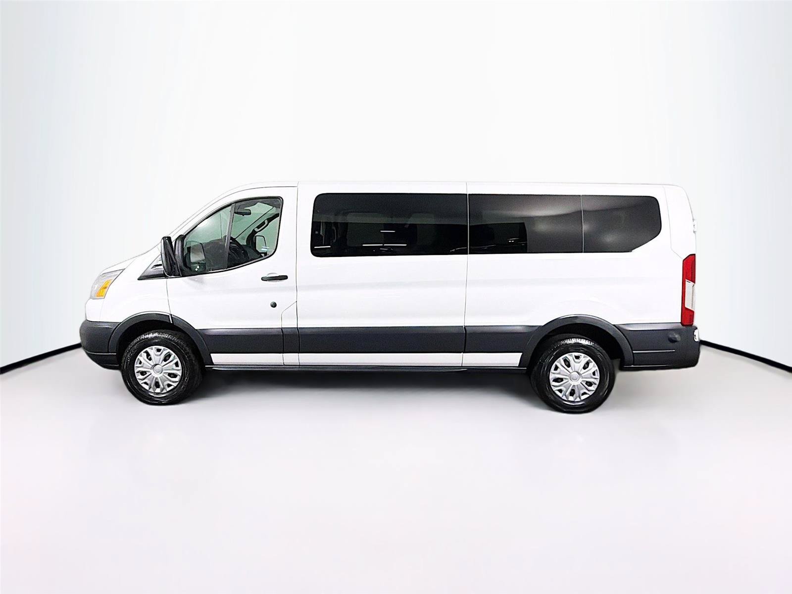 Used 2016 Ford Transit 350 XLT RWD image 8