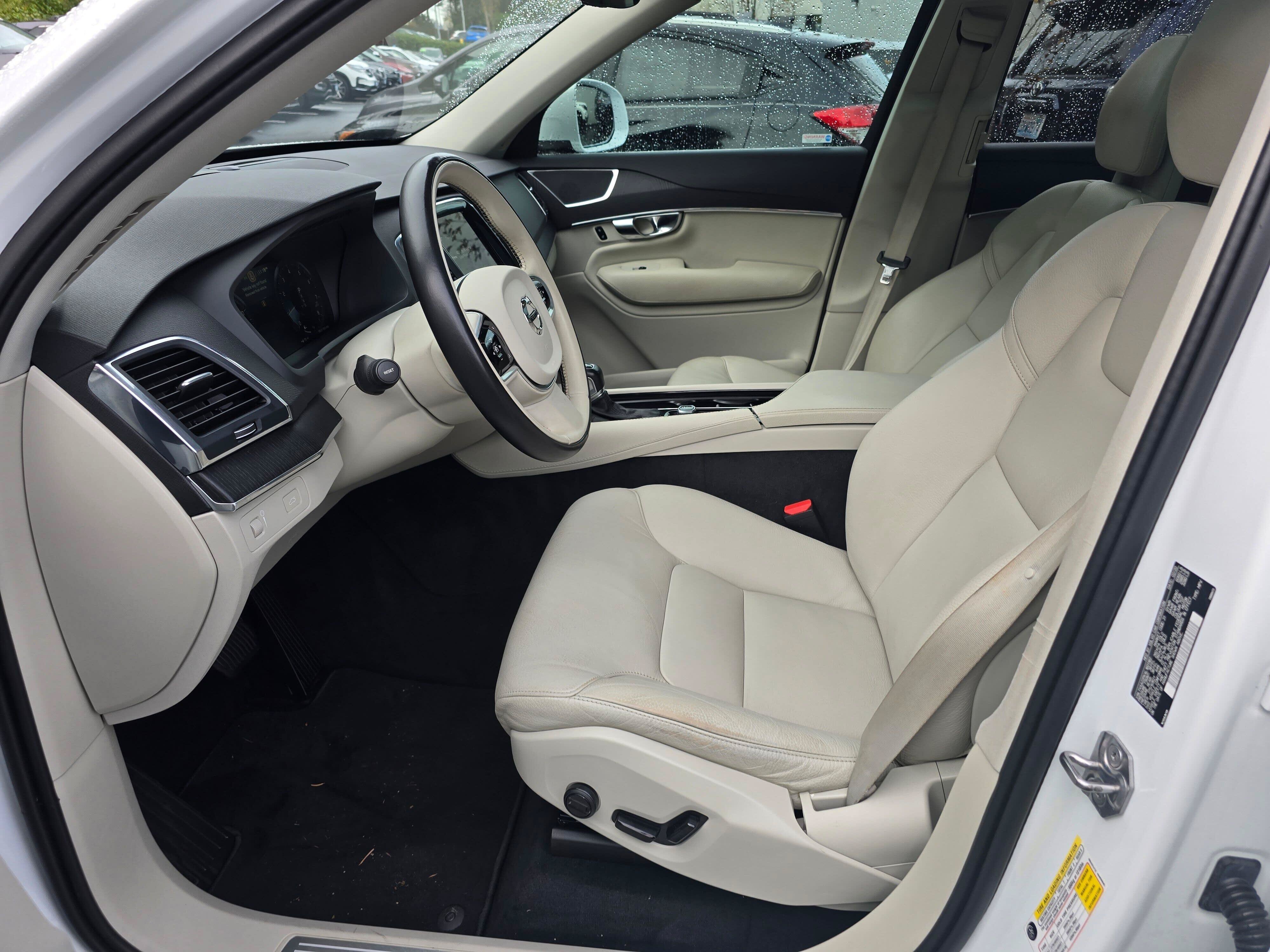 Used 2020 Volvo XC90 T6 Momentum w/ Protection Package Premier AWD/4WD image 22