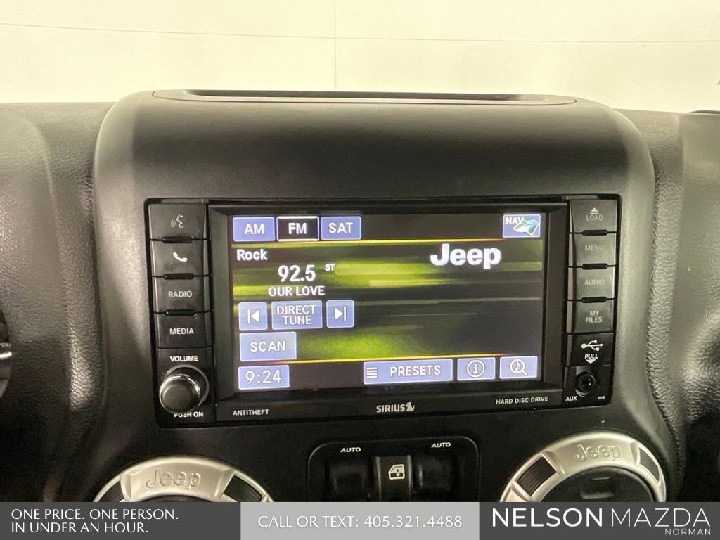 Used 2016 Jeep Wrangler Unlimited Rubicon image 33