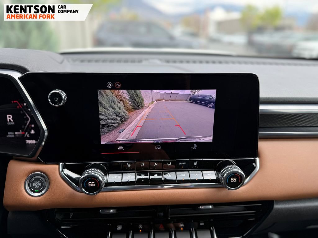 Used 2025 GMC Canyon AT4 image 28