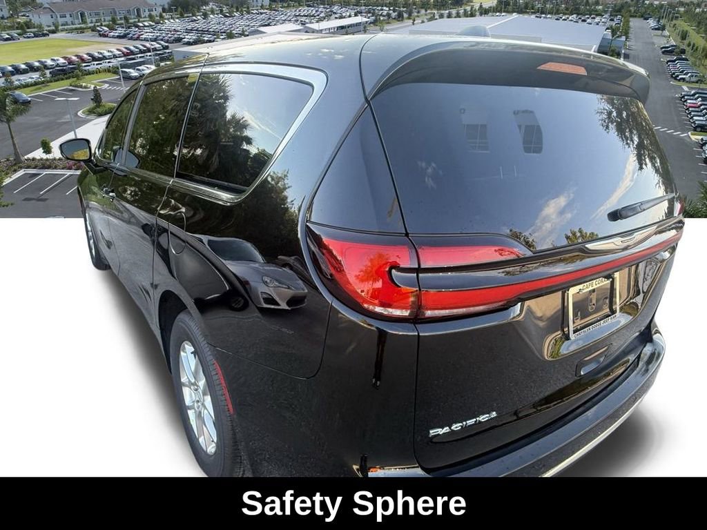 New 2026 Chrysler Pacifica Select image 7